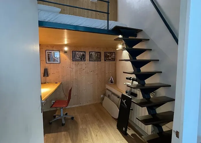 Superb Loft With Unique Design Heart Of 公寓